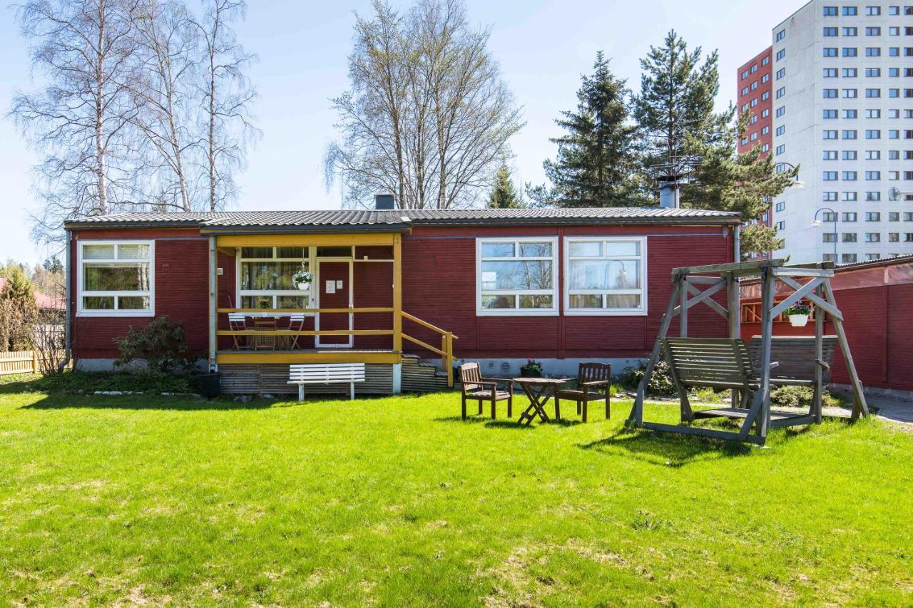 Bungalow House Flat In Rekola 33M2 Vantaa Eksteriør billede
