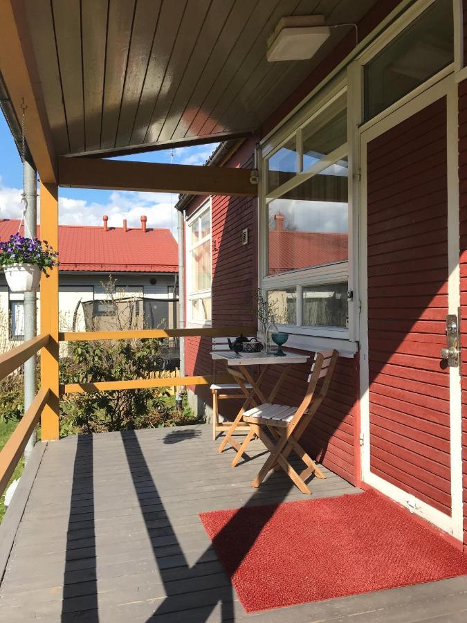 Bungalow House Flat In Rekola 33M2 Vantaa Eksteriør billede