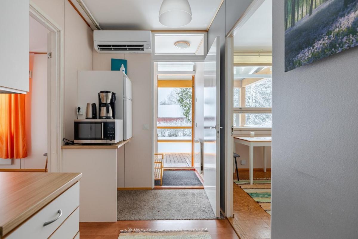 Bungalow House Flat In Rekola 33M2 Vantaa Eksteriør billede