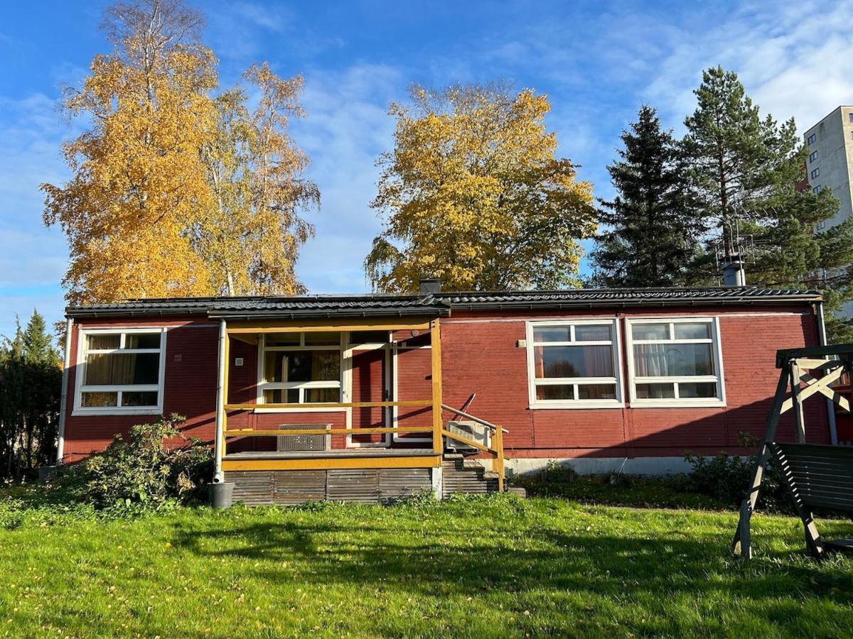 Bungalow House Flat In Rekola 33M2 Vantaa Eksteriør billede