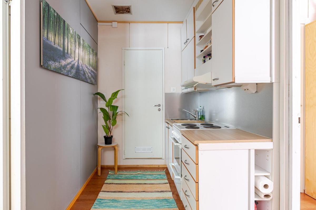 Bungalow House Flat In Rekola 33M2 Vantaa Eksteriør billede