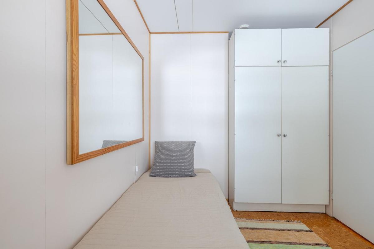 Bungalow House Flat In Rekola 33M2 Vantaa Eksteriør billede